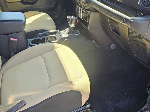 Used 2020 Jeep Wrangler Unlimited Sport AWD/4WD image 23