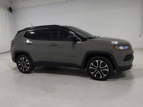 Used 2023 Jeep Compass Limited AWD/4WD image 11
