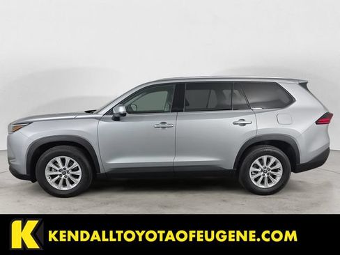Used 2025 Toyota Grand Highlander AWD image 2