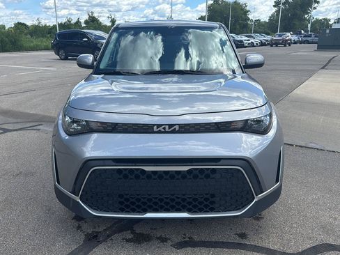 Used 2025 Kia Soul LX w/ LX Technology Package FWD image 8