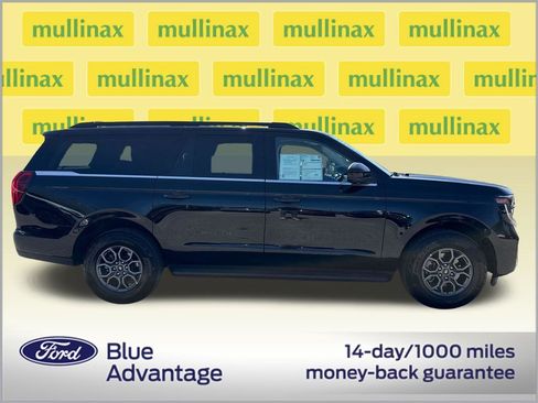 Used 2025 Ford Expedition Max Active RWD image 2