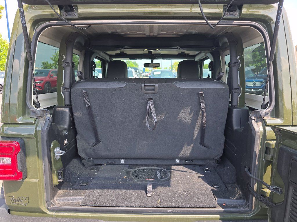 Used 2021 Jeep Wrangler Rubicon AWD/4WD image 17