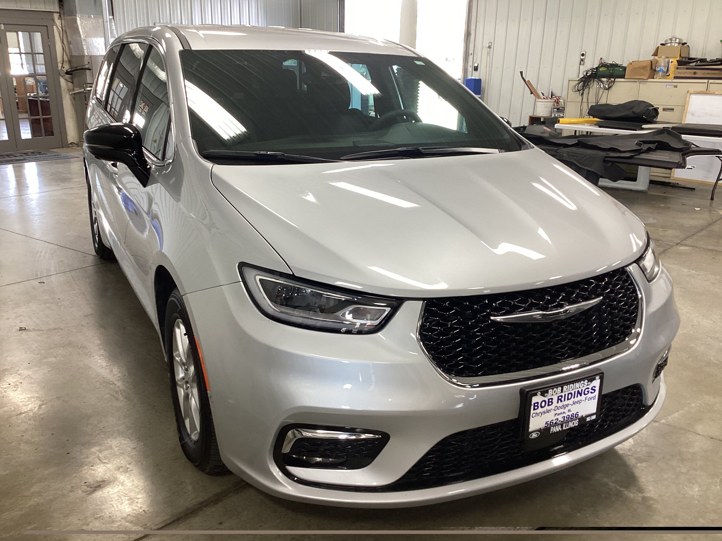 Used 2026 Chrysler Pacifica Select FWD image 7