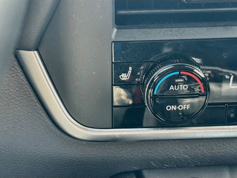 Used 2026 Nissan Rogue SV w/ SV Premium Package FWD image 20