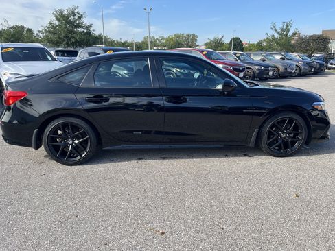 Used 2023 Honda Civic Sport image 4