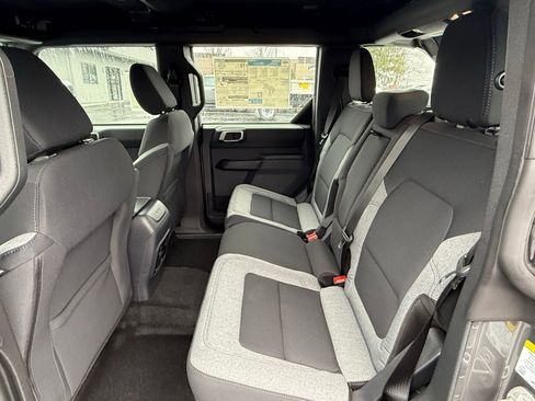 New 2025 Ford Bronco 4-Door image 17
