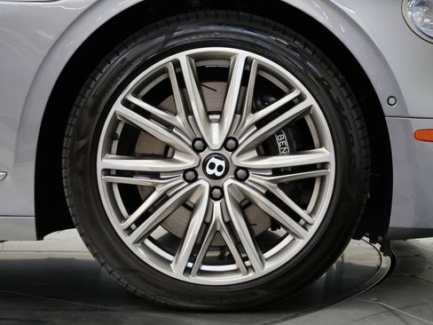 Used 2022 Bentley Flying Spur Plug-In Hybrid image 42