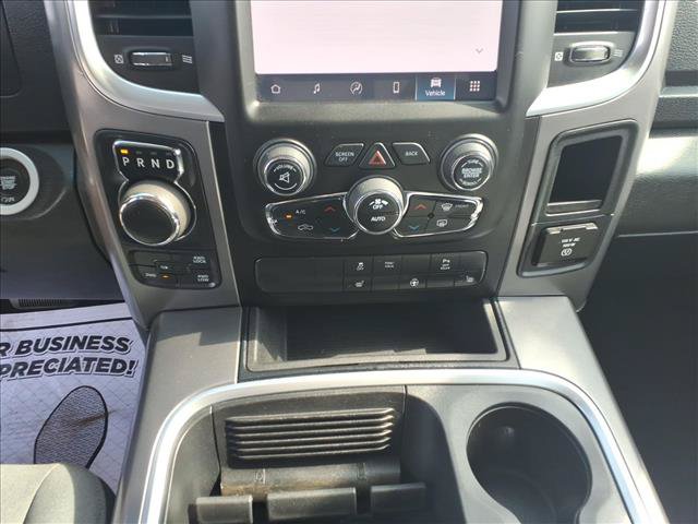 Used 2022 RAM 1500 Classic SLT w/ Electronics Convenience Group AWD/4WD image 27