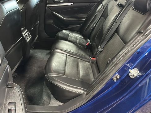 Used 2021 Nissan Maxima 3.5 SV w/ Floor Mat Group FWD image 11