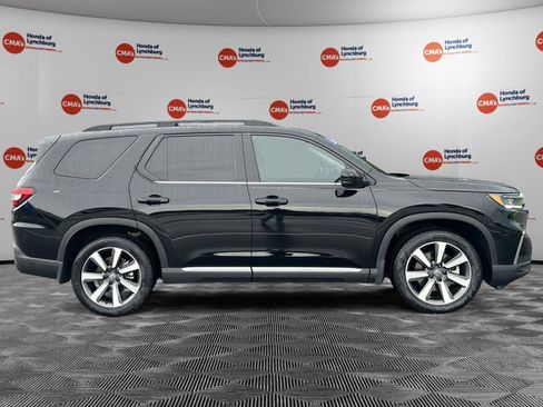 Used 2024 Honda Pilot Touring image 6