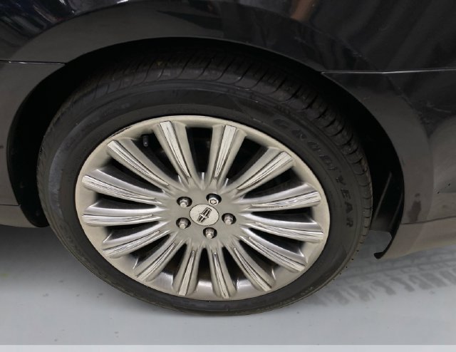 Used 2015 Lincoln MKS AWD w/ Equipment Group 101A image 19