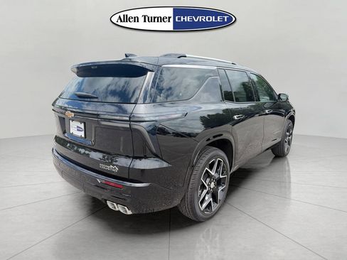 Used 2026 Chevrolet Traverse High Country FWD image 4