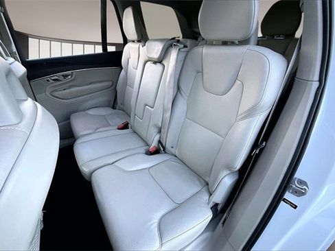 Used 2020 Volvo XC90 T5 Momentum image 20