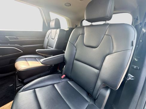 Certified 2023 Kia Telluride S w/ S Sunroof Package AWD/4WD image 28