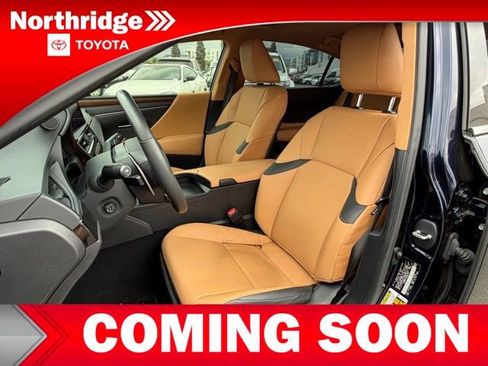 Used 2024 Lexus ES 300h w/ Premium Package FWD image 6
