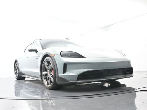 Certified 2025 Porsche Taycan 4S AWD/4WD image 53
