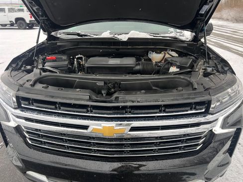 Used 2024 Chevrolet Suburban LT image 25