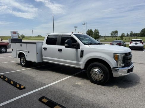 Used 2017 Ford F350 XL w/ Power Equipment Group RWD image 3