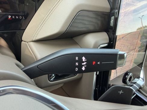 New 2026 GMC Yukon XL Denali w/ LPO, Floor Liner Package RWD image 28