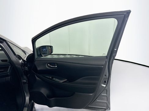 Used 2024 Nissan Leaf SV Plus image 30