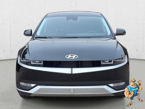 Used 2024 Hyundai Ioniq 5 SEL image 2