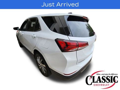 Used 2022 Chevrolet Equinox LT FWD image 9