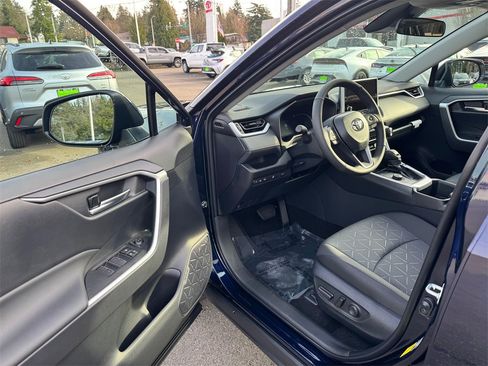 New 2025 Toyota RAV4 XLE image 20