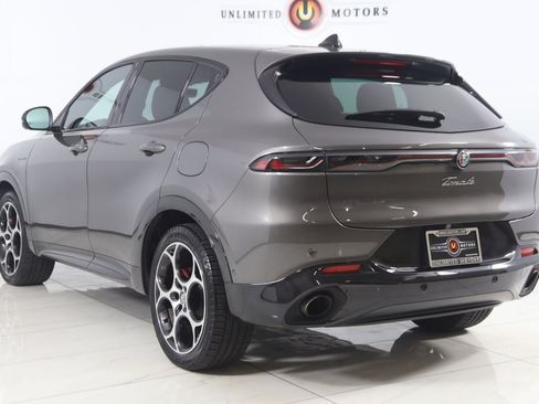 Used 2024 Alfa Romeo Tonale Veloce AWD/4WD image 4