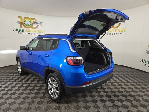 Used 2022 Jeep Compass Latitude w/ Sun and Sound Group image 31