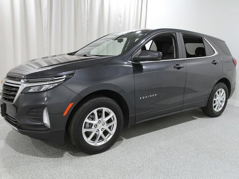 Certified 2022 Chevrolet Equinox LT image 3