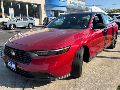 Certified 2025 Honda Accord Sport image 5