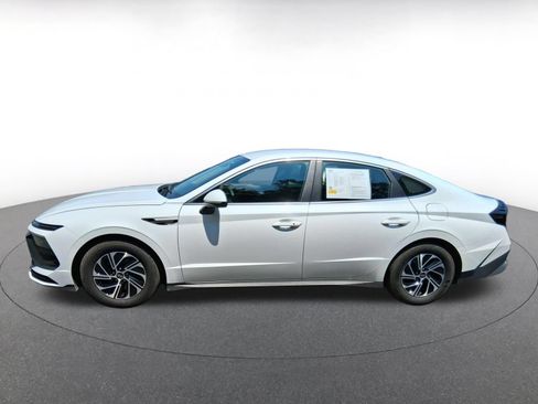 Used 2026 Hyundai Sonata Blue FWD image 11
