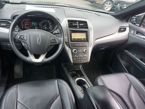 Used 2017 Lincoln MKC Premiere FWD image 5