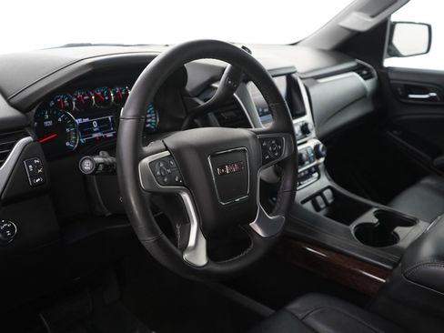 Used 2017 GMC Yukon XL SLT image 22
