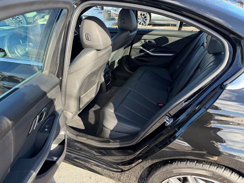 Used 2019 BMW 330i xDrive Sedan w/ Convenience Package image 18