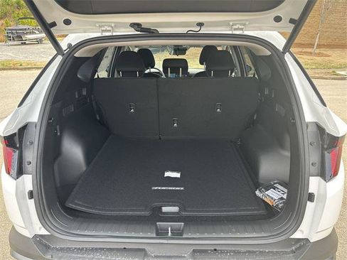 New 2025 Hyundai Tucson SEL image 18