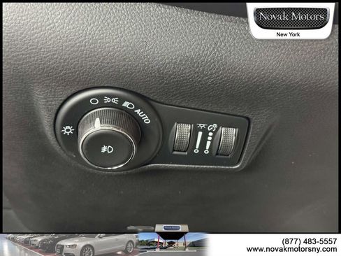 Used 2022 Jeep Compass Limited w/ Sun and Sound Group AWD/4WD image 18