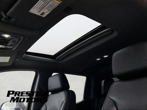 Used 2019 Chevrolet Silverado 1500 LTZ w/ LTZ Premium Package AWD/4WD image 28