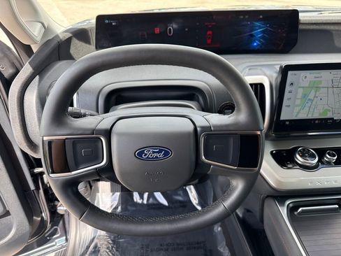 Certified 2025 Ford Expedition Max Active image 14