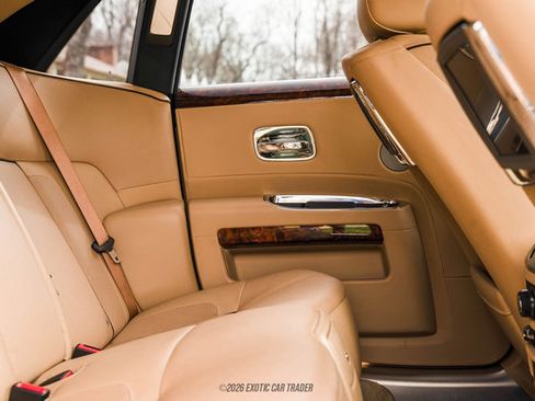 Used 2014 Rolls-Royce Ghost image 65