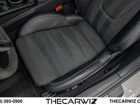 Used 2022 Porsche 911 GT3 RWD image 51