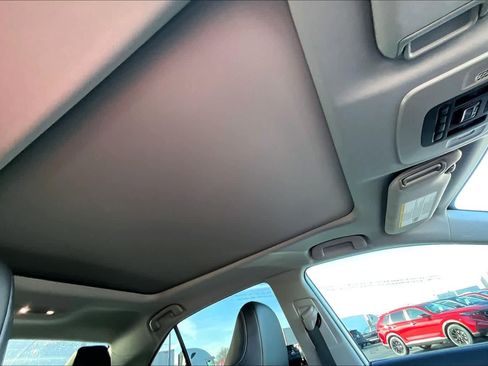 Used 2022 Toyota Camry XSE image 13