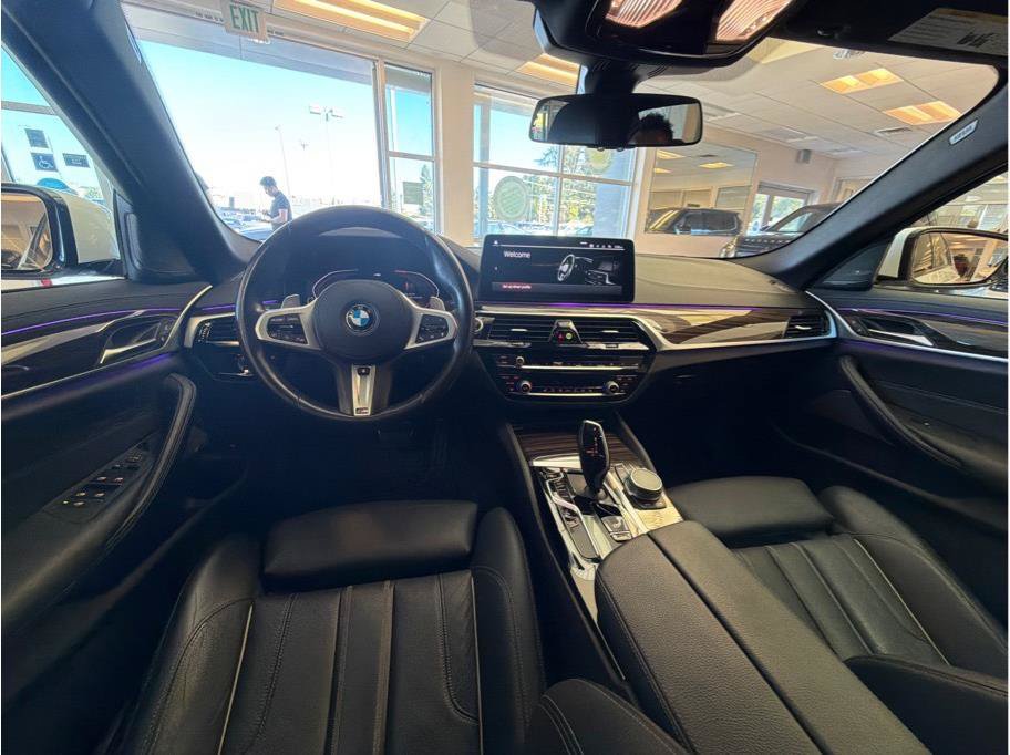 Used 2021 BMW 540i w/ M Sport Package RWD image 15