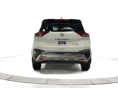 Used 2021 Nissan Rogue Platinum image 9