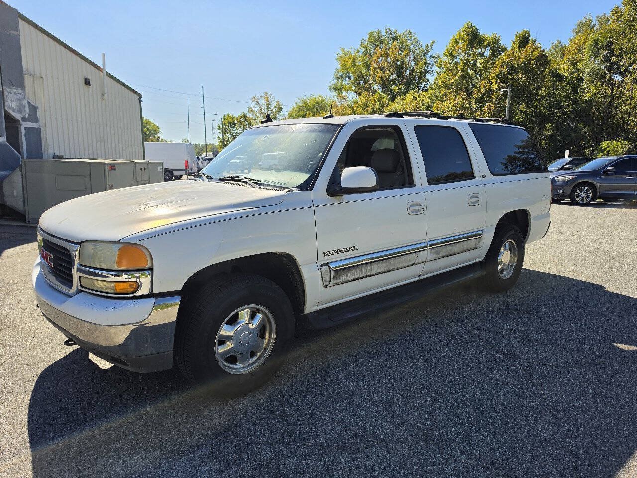 Used 2003 GMC Yukon XL SLT w/ 1SD Preferred Equipment Group AWD/4WD image 1