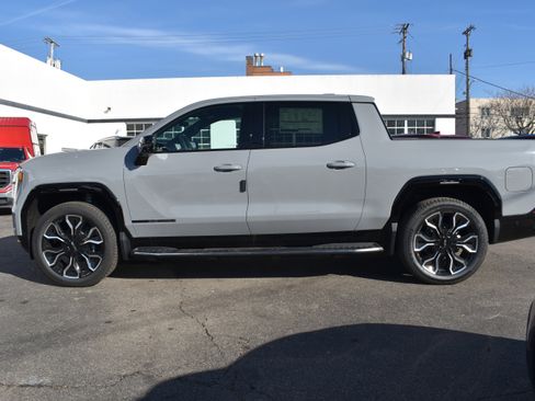 New 2025 GMC Sierra EV Denali image 37