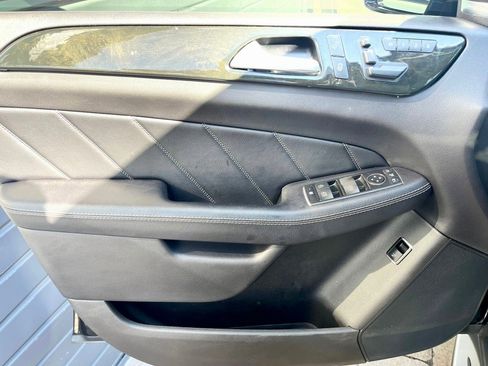 Used 2016 Mercedes-Benz GL 320 BlueTEC 4MATIC image 35