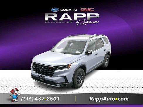 Used 2024 Honda Pilot TrailSport image 2