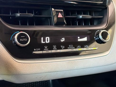 Used 2022 Toyota Corolla LE FWD image 20