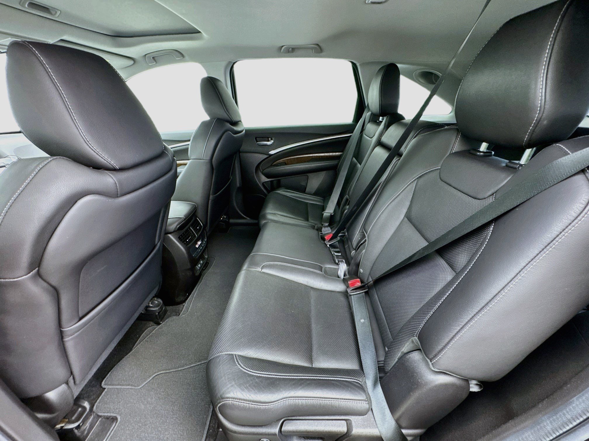 Used 2019 Acura MDX w/ Technology Package AWD/4WD image 16